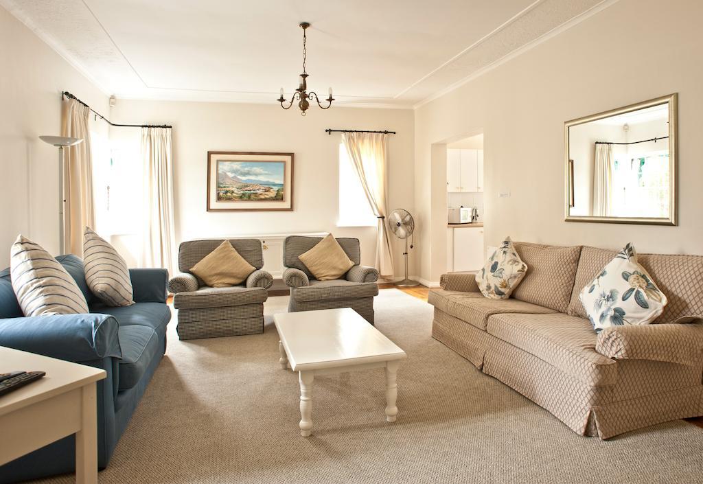 Squirrels Way Cottages كيب تاون الغرفة الصورة